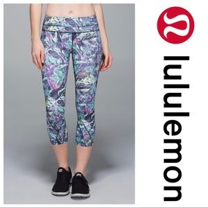 Lululemon Luxtreme Inspire Crop II Size 4 - S10
